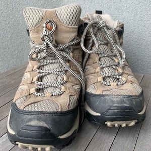 Merrell Lightweight Hiking Boots 7.5 Barely Used